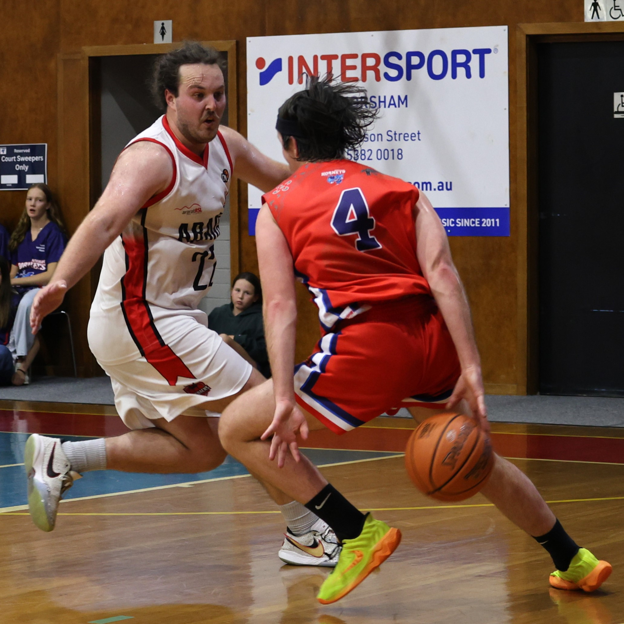 Hornets’ Mitch Martin tries to get past Redbacks’ Joshua Fiegert. PHOTO: RAELENE JOHNSTON