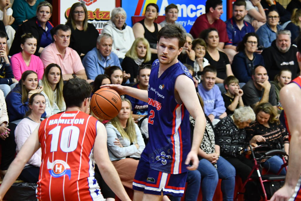 Austin McKenzie shot a game-high 33 points for the Hornets. PHOTO: CHRIS GRAETZ