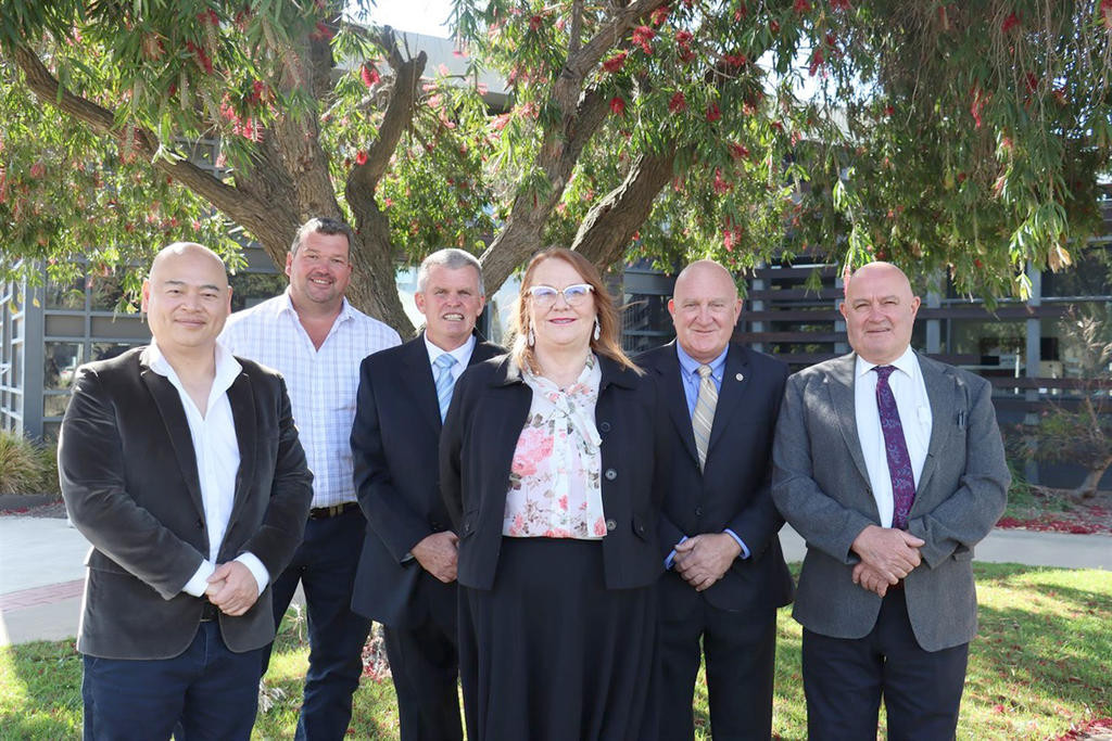 Ismay re-elected as mayor - feature photo