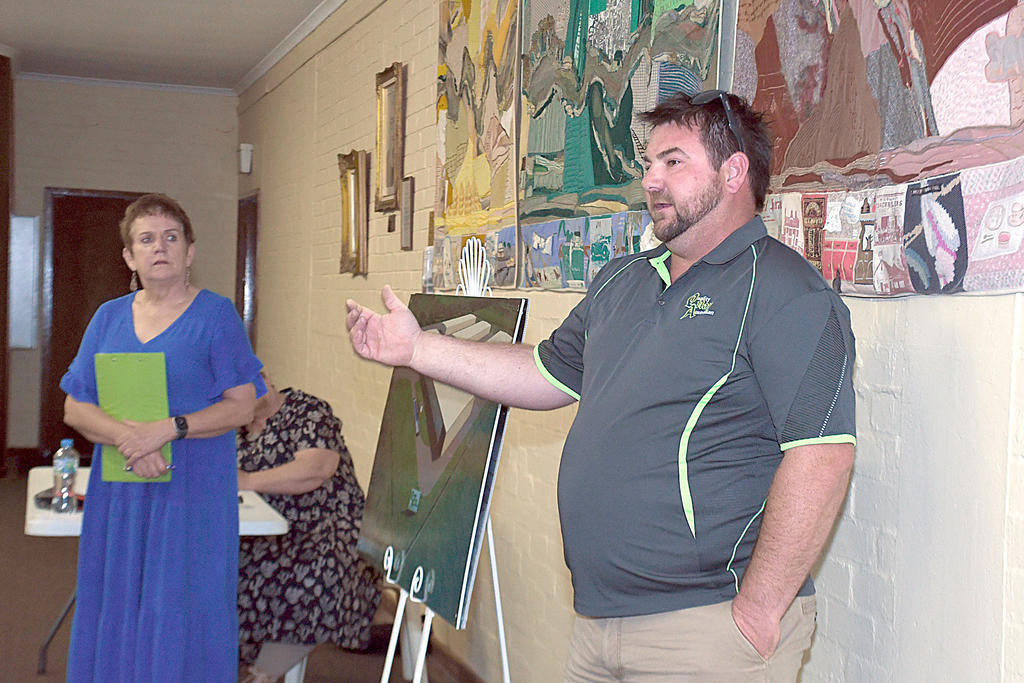 Scott Somers from QA Hay address WAG AGM attendees.