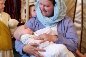 Beth and Adelaide Matuschka in the Nativity scene.