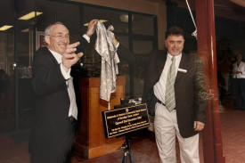 Founding member John Clonan and Rob Hunt unveil the commerative plaque at the branches opening in December 2004.