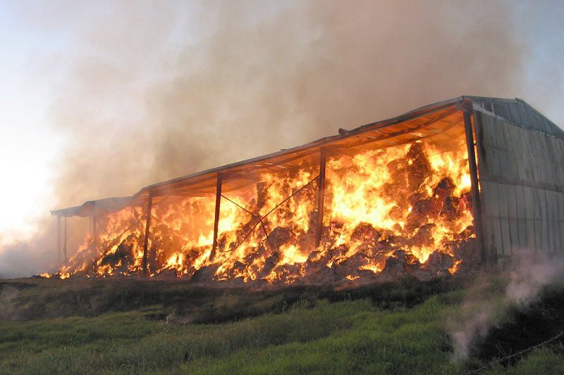 Farmers alerted to haystack fire risk - feature photo