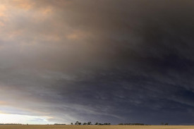 From Currans Road, Horsham, smoke can be seen blackening the sky as the Little Desert fire closes in on Dimboola.