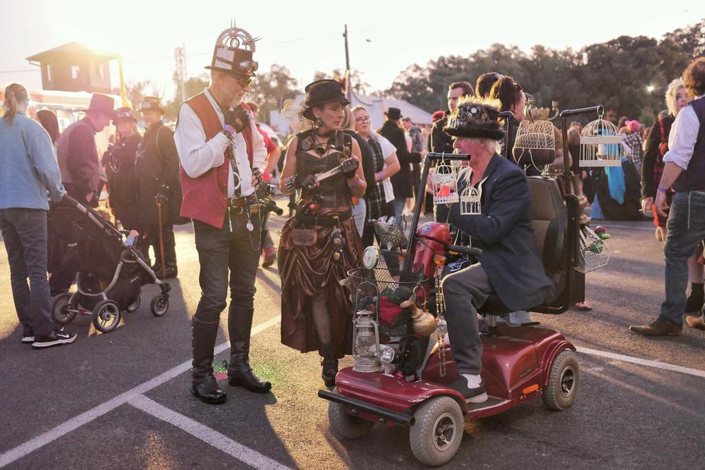 Wimmera Steampunk Festival is looking for volunteers to help the festival run smoothly.