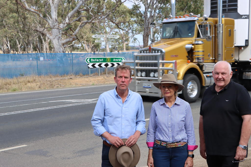 Member for Wannon Dan Tehan, Deputy Liberal Leader Susan Ley and former Northern Grampians Mayor Kevin Erwin want action to get the duplication of the Western Highway between Buangor and Stawell restarted. Photo: CRAIG WILSON