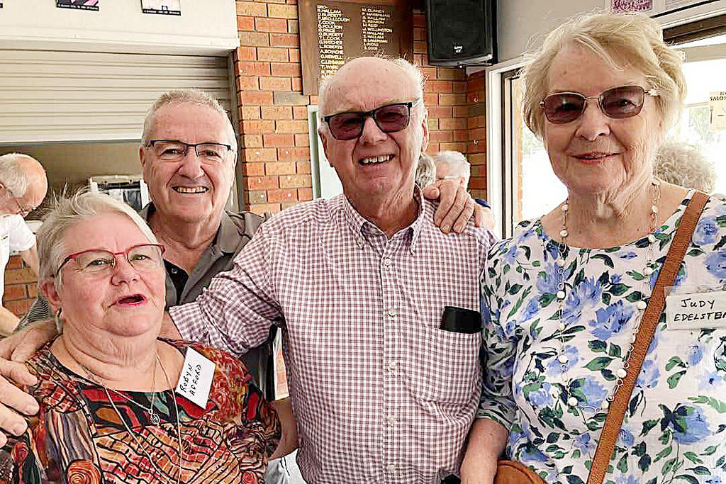 Robyn and John Afford together with Ken and Judy Edelsten enjoy the catch-up.