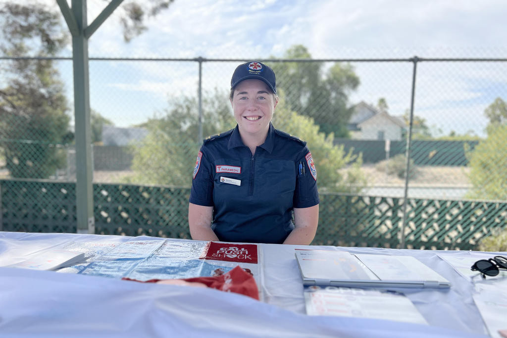 Ambulance Victoria’s Yarriambiack/Hindmarsh paramedic community support coordinator Gemma Pfeiffer led lifesaving skill sessions in Rainbow and Jeparit last week.