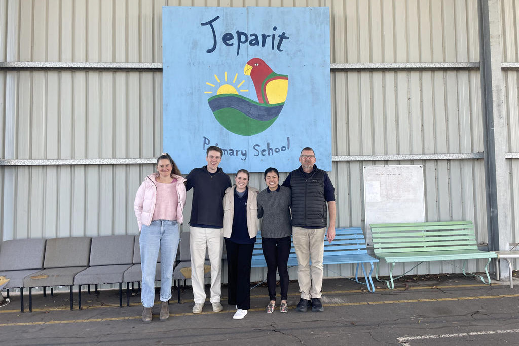 During last year's outreach visit, the Royal Far West team met with educators and families in Jeparit, strengthening support for the country's children's health and well-being.