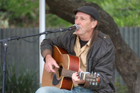 Maurice Coneway from Hopetoun plays at Val’s.