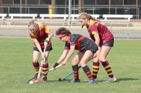 Horsham Jets’ Denise Vallance looks to gain control of the ball under pressure from Warracknabeal’s Jess Boyd and Ellie Williamson.