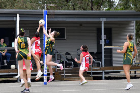 Olivia Beugelaar in action against Ararat at Dimboola Recreation Reserve last weekend.