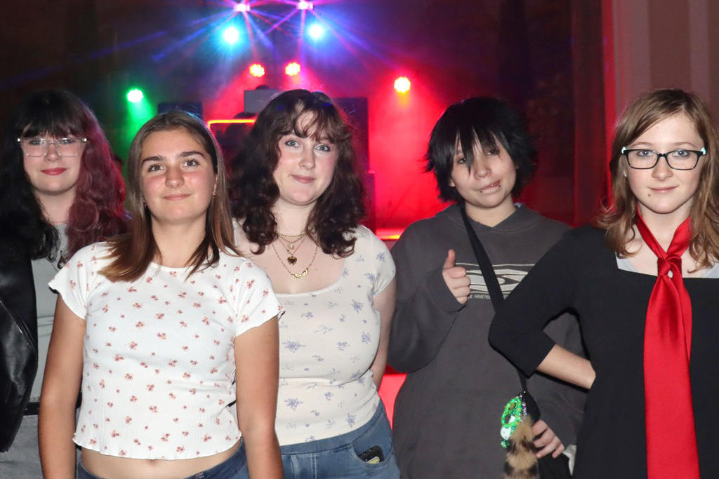 Youth disco lights up Jeparit Hall - feature photo