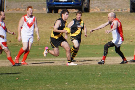 Wimmera Whippets’ Robbie Turmine bursts from the centre.