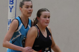 Southern Malee Thunder’s Sydney Thorogood battles for position against Horsham Saints’ Jorja Clode.