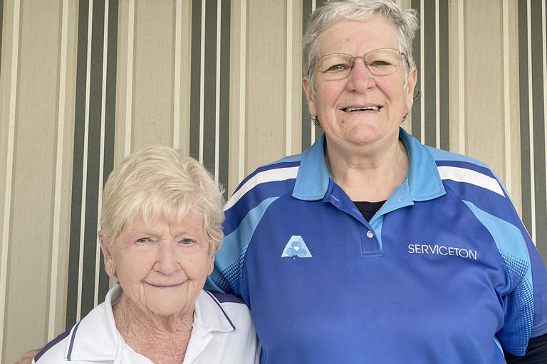 Ladies' singles championship runner-up Bev Makin and winner Karen Shawcross.