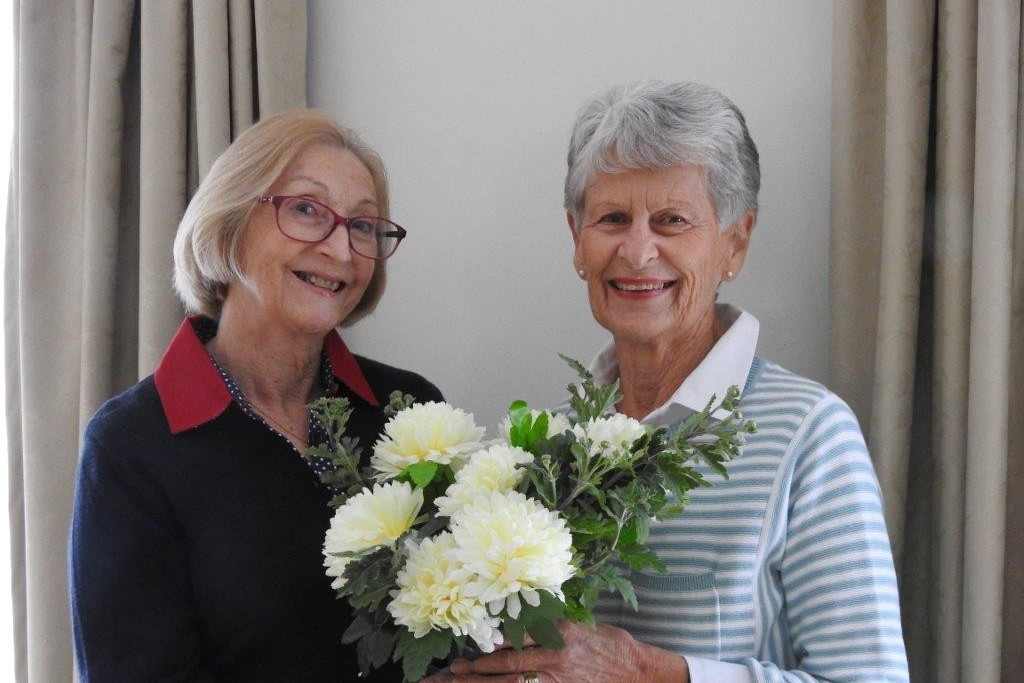 GIFTS FOR MUMS: Wimmera Hospice Care Auxiliary executive members Judy Garwood and Nola Bellinger are going to be selling Chrysanthemums for Mother’s Day to raise money for palliative care in the Wimmera. Photo: CONTRIBUTED.