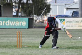 Horsham Saints Alan Dube against West Wimmera.