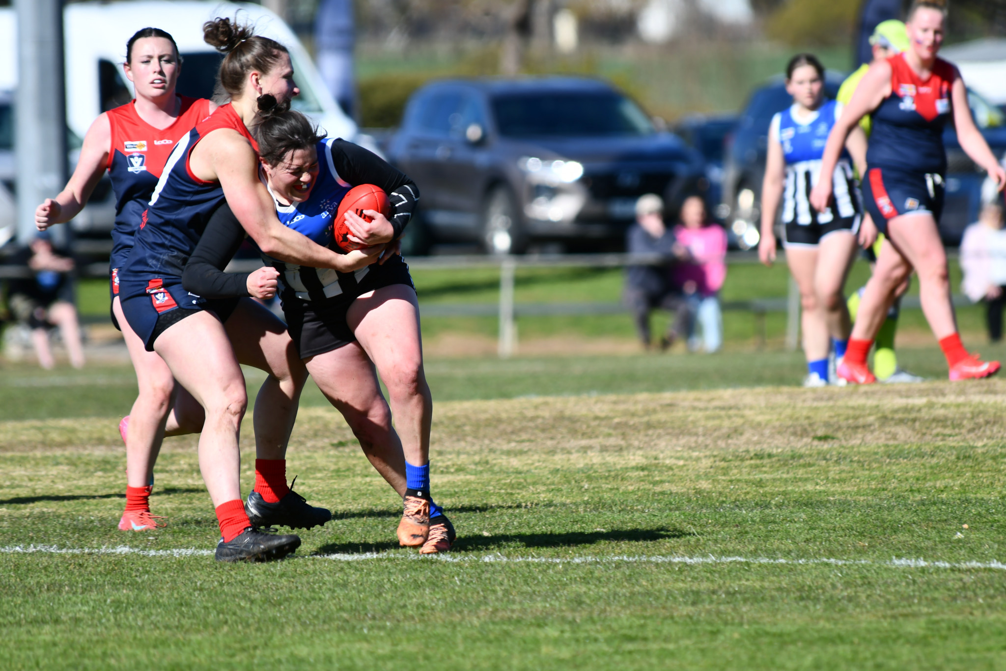 Minyip Murtoa’s Mikaela Turvey meets Laharum’s Emalie Iredell.