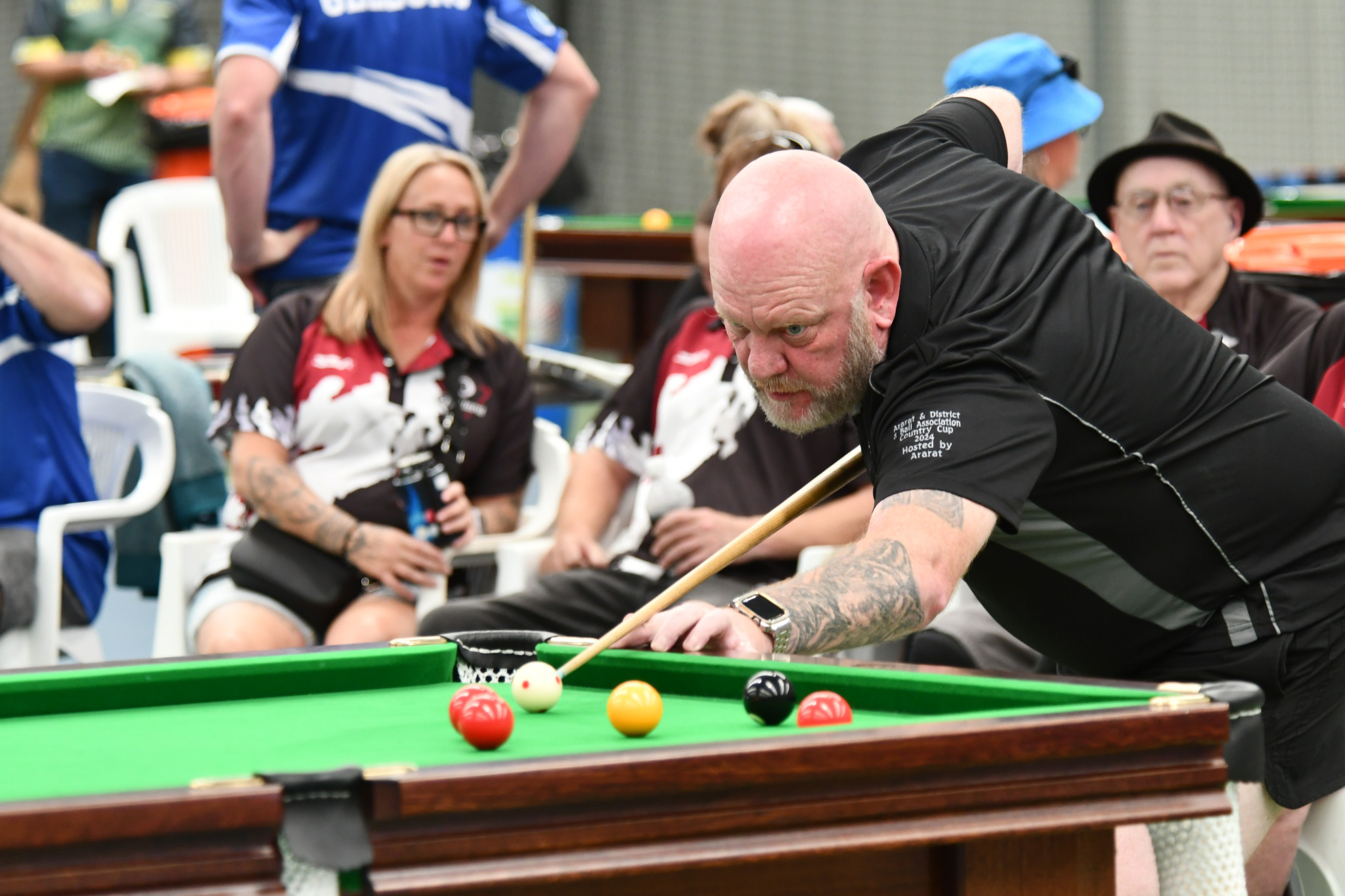 Ararat’s Glen Cooney lines up a shot. PHOTO: CHRIS GRAETZ