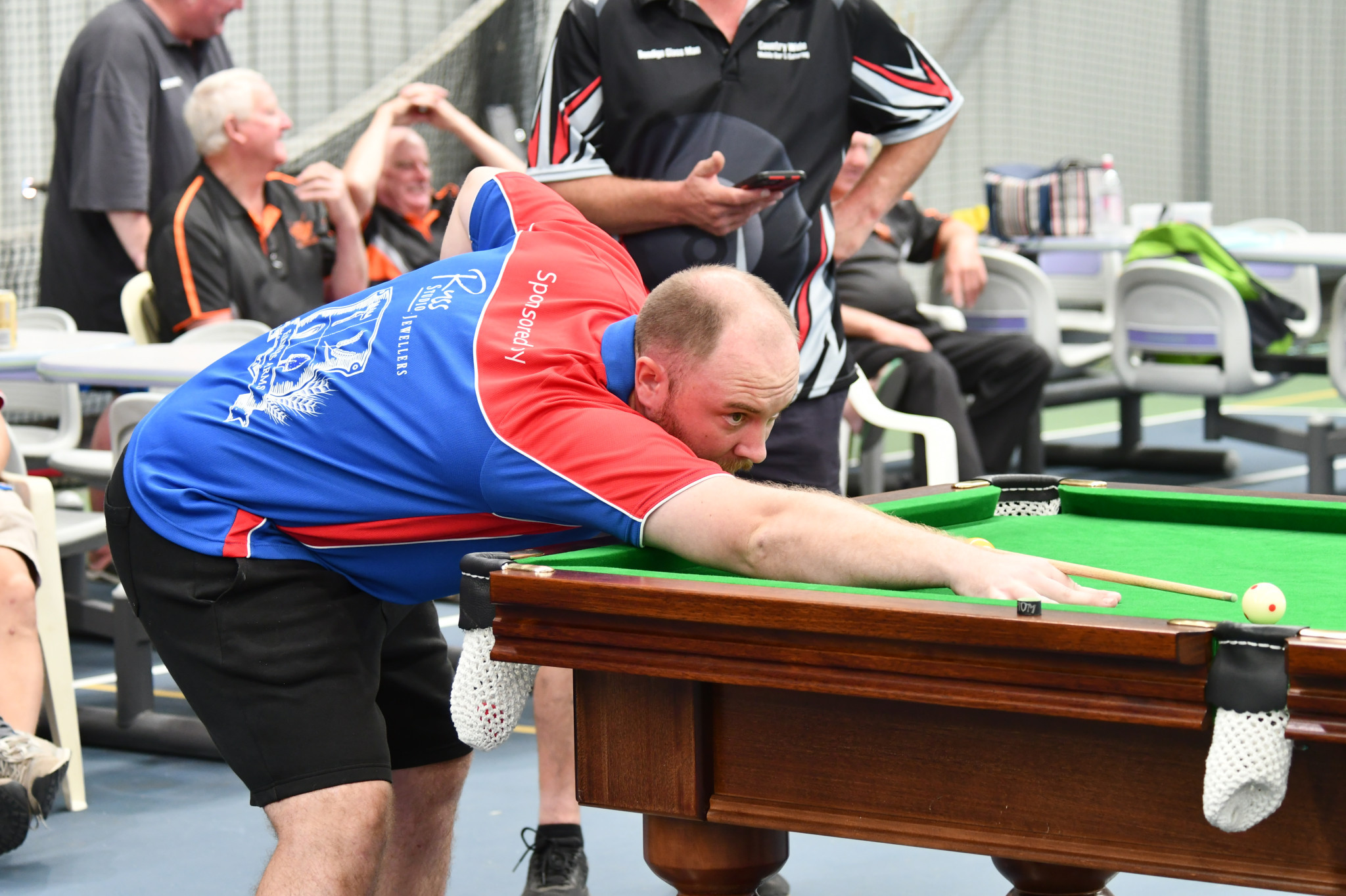 St Arnaud’s Leigh Watkins lines up a shot. PHOTO: CHRIS GRAETZ