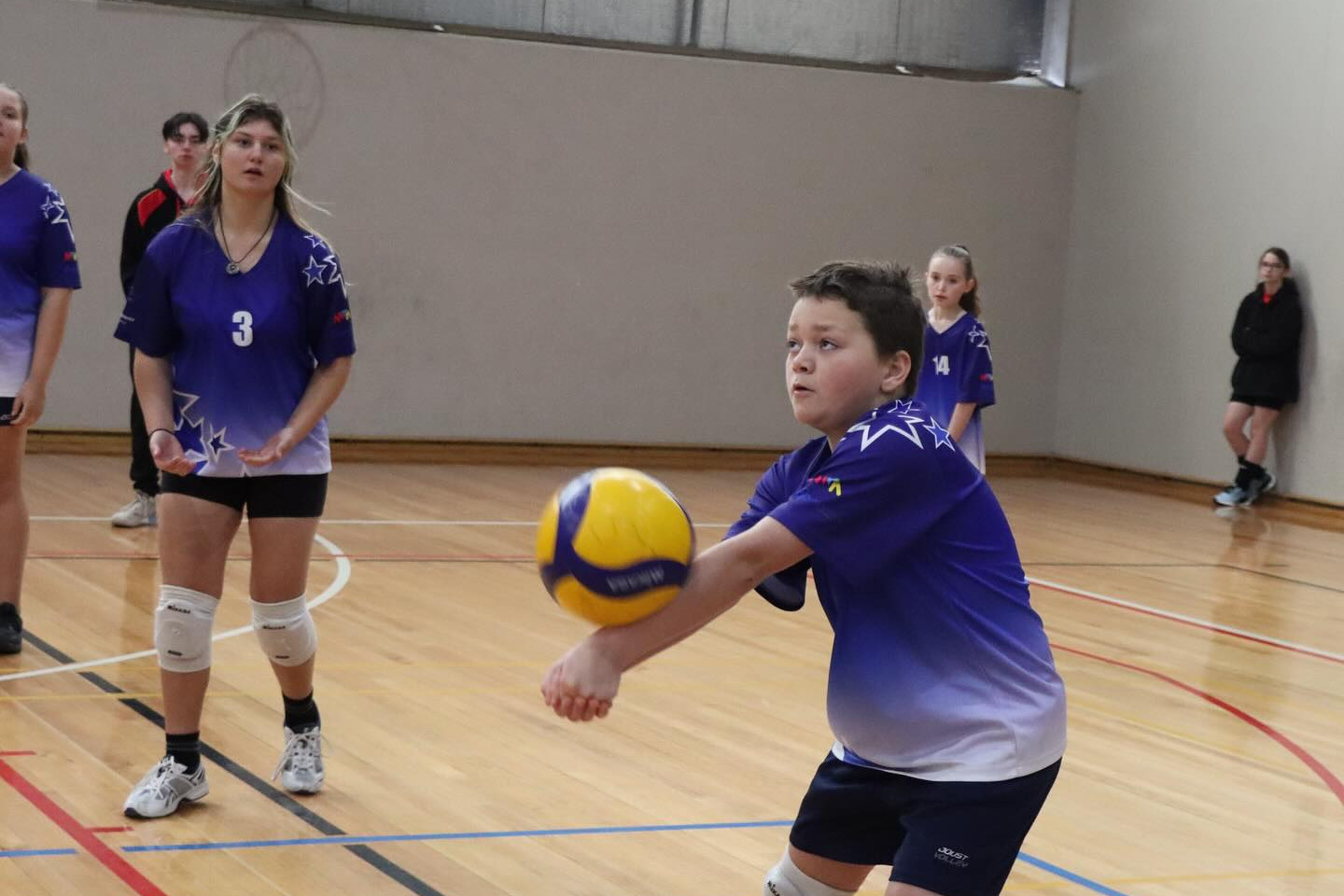 Shayne Johns shows good passing form for his junior team Stars. Johns will be one of a host of juniors keen to represent Volleyball Horsham at September’s junior country championships, with the association holding selection trials over the next two Wednesdays.