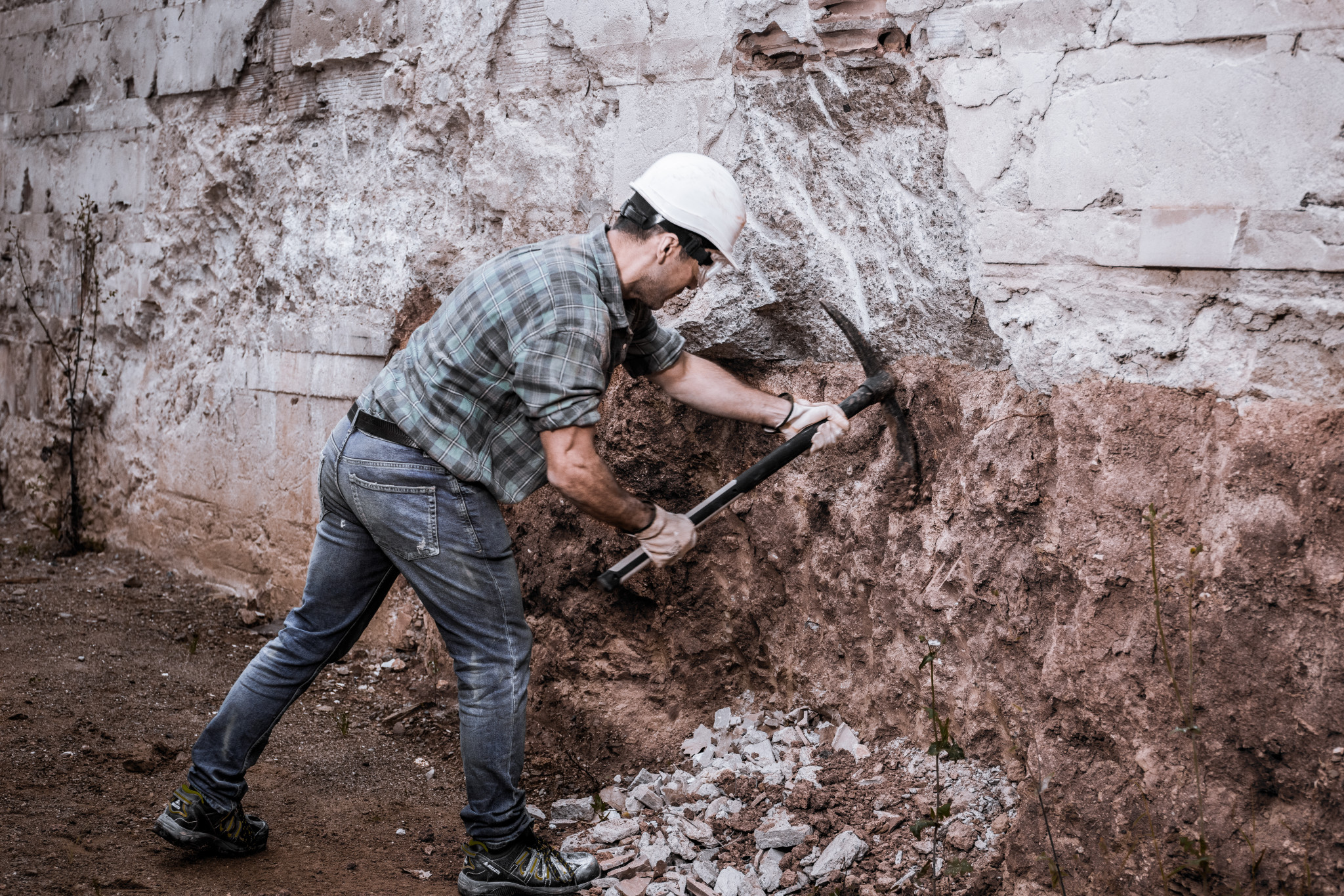 Donald mine gets green light.