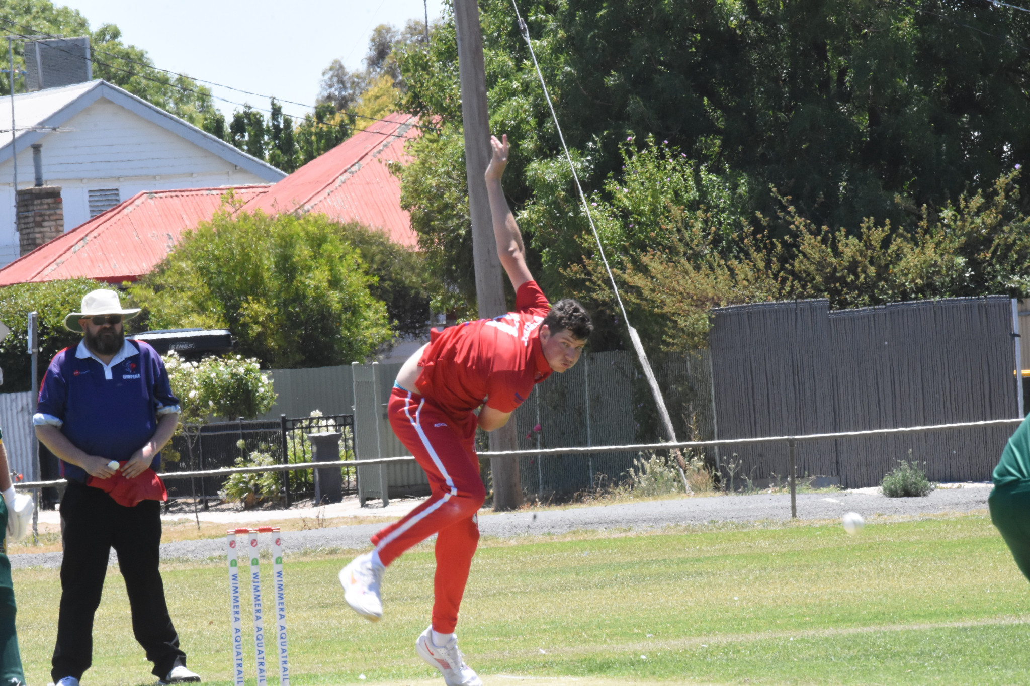 Homers Baxter Perry took 4/31 (9) with three maidens. PHOTO: CHRIS GRAETZ