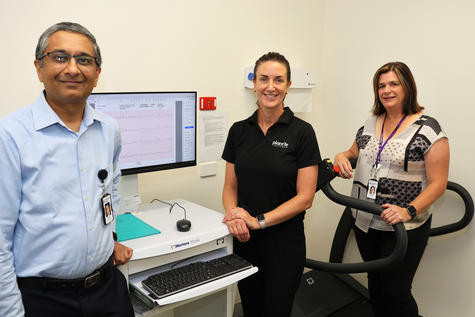 Dr Rajiv Ananthakrishna with WHCG Foundation's Penelope Manserra and Andrea Cameron. Photo: GRAMPIANS HEALTH