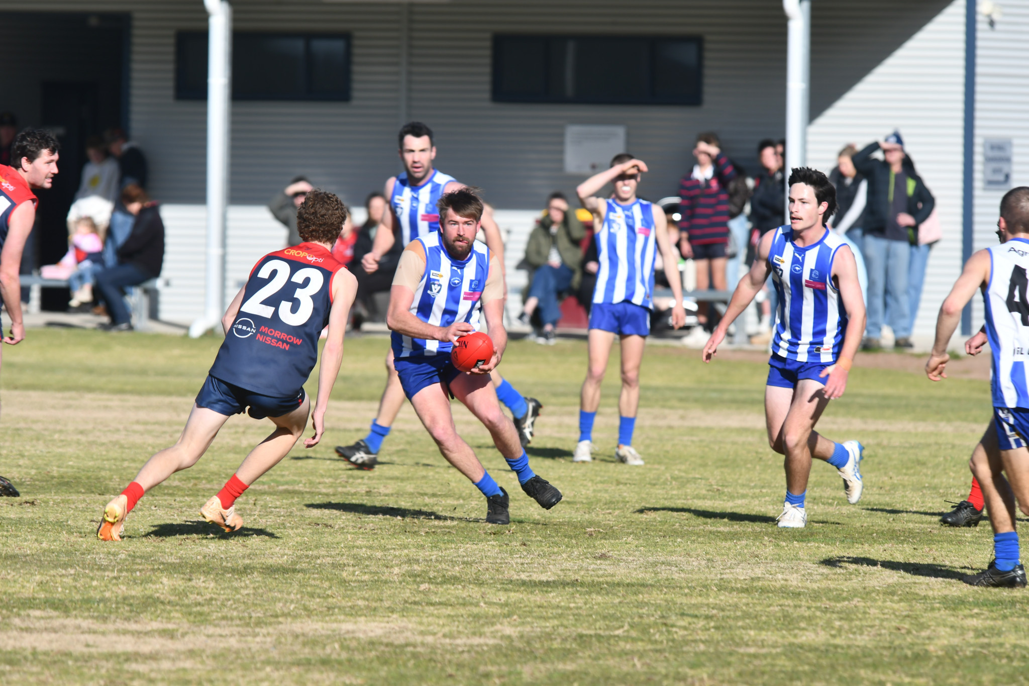 Harrow Balmoral travel to Pimpinio as they aim to maintain second place in men's senior football.