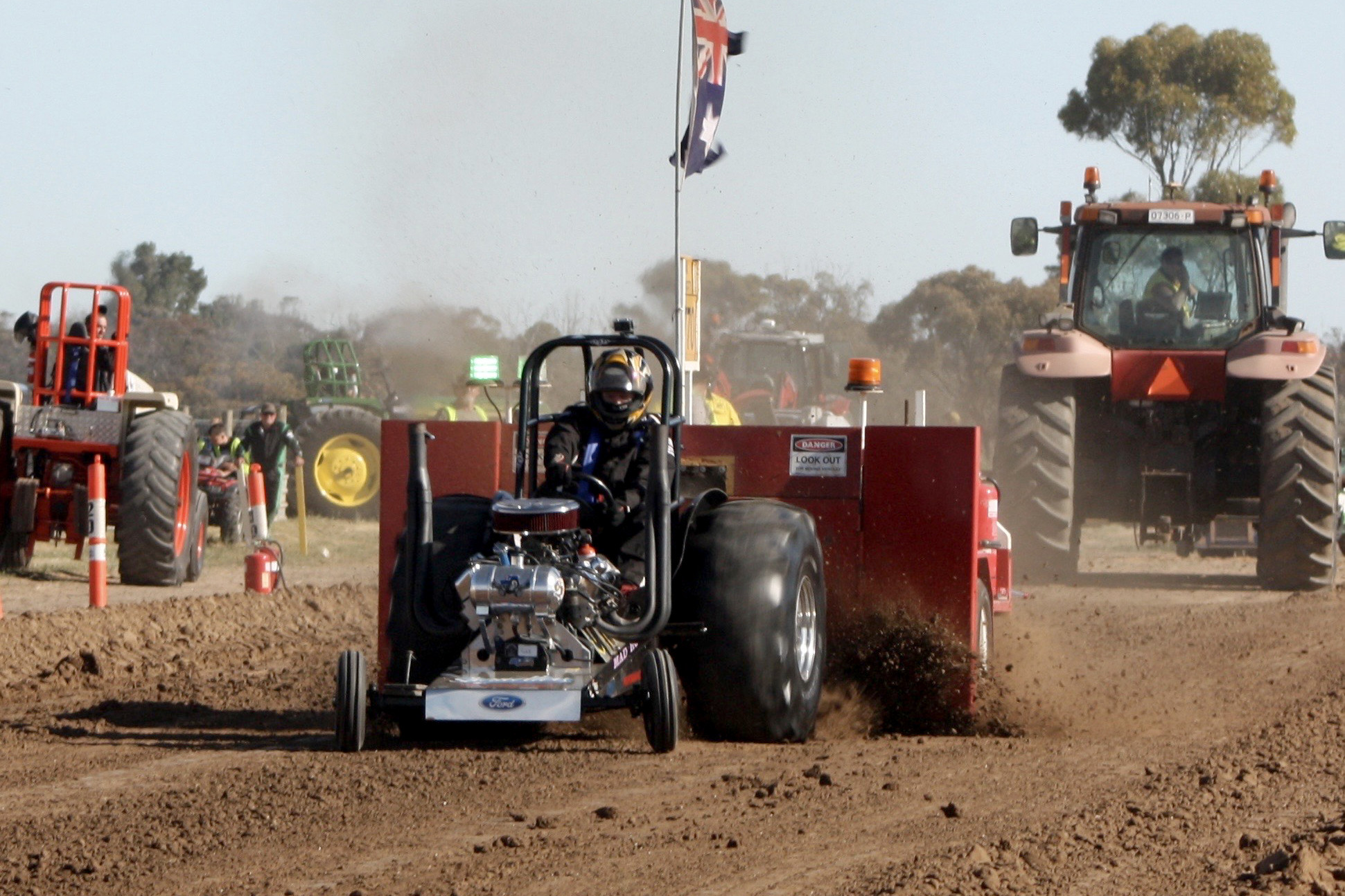 Mad House -Tractor competed in the Mini Modified class, driven and owned by Craig, Marge and Aaron Jones. Photo: BRIDIE'S PHOTOGRAPHY