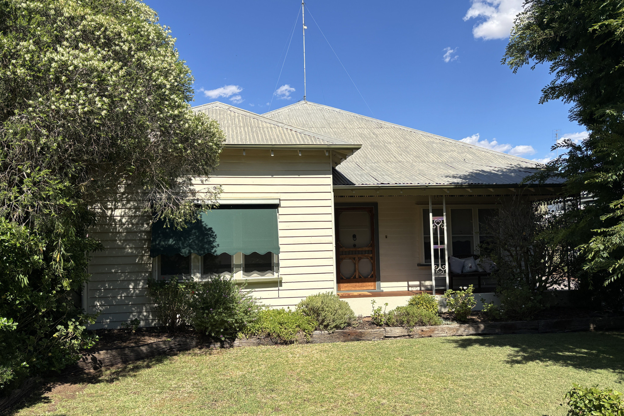 OPEN FOR INSPECTION - Saturday, 2nd August 11am - 11.30am.