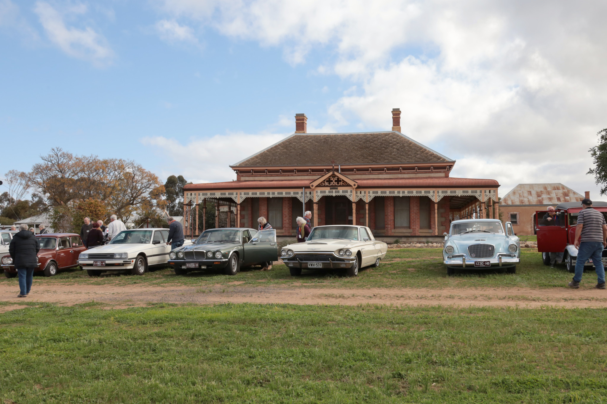 A total of 19 cars in the group, including Morris, Ford, Holden, Humber, Mercedes, Nissan, Studebaker, and Jaguar, and 46 members of The Federation of Vintage, Veteran and Classic Car Clubs, visited Yurunga and Pella on Wednesday, August 6. Photo: LES GRAETZ