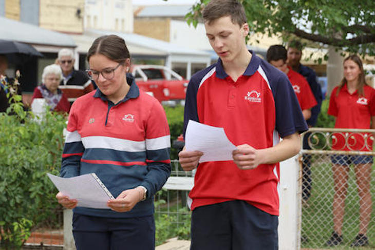 Rainbow P-12 College captains Holly Doxey and Zander Eckermann recited the poem In Flanders Fields. Photos: LES GRAETZ