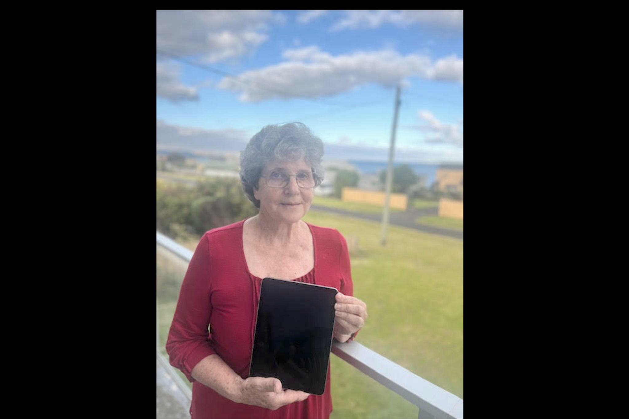 iPad lands in lucky winner's hands - feature photo