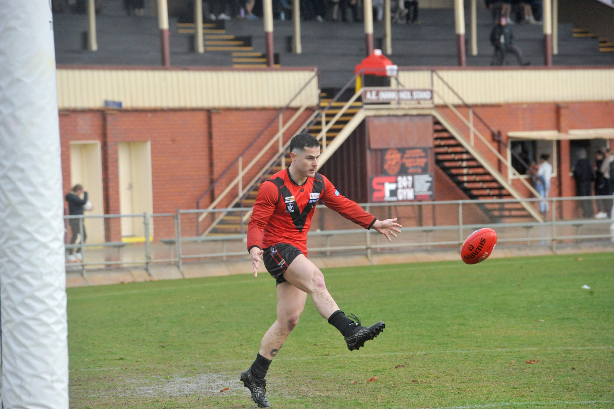 The Stawell Warriors hope a strong win against the Warrack Eagles will secure a top three finish.