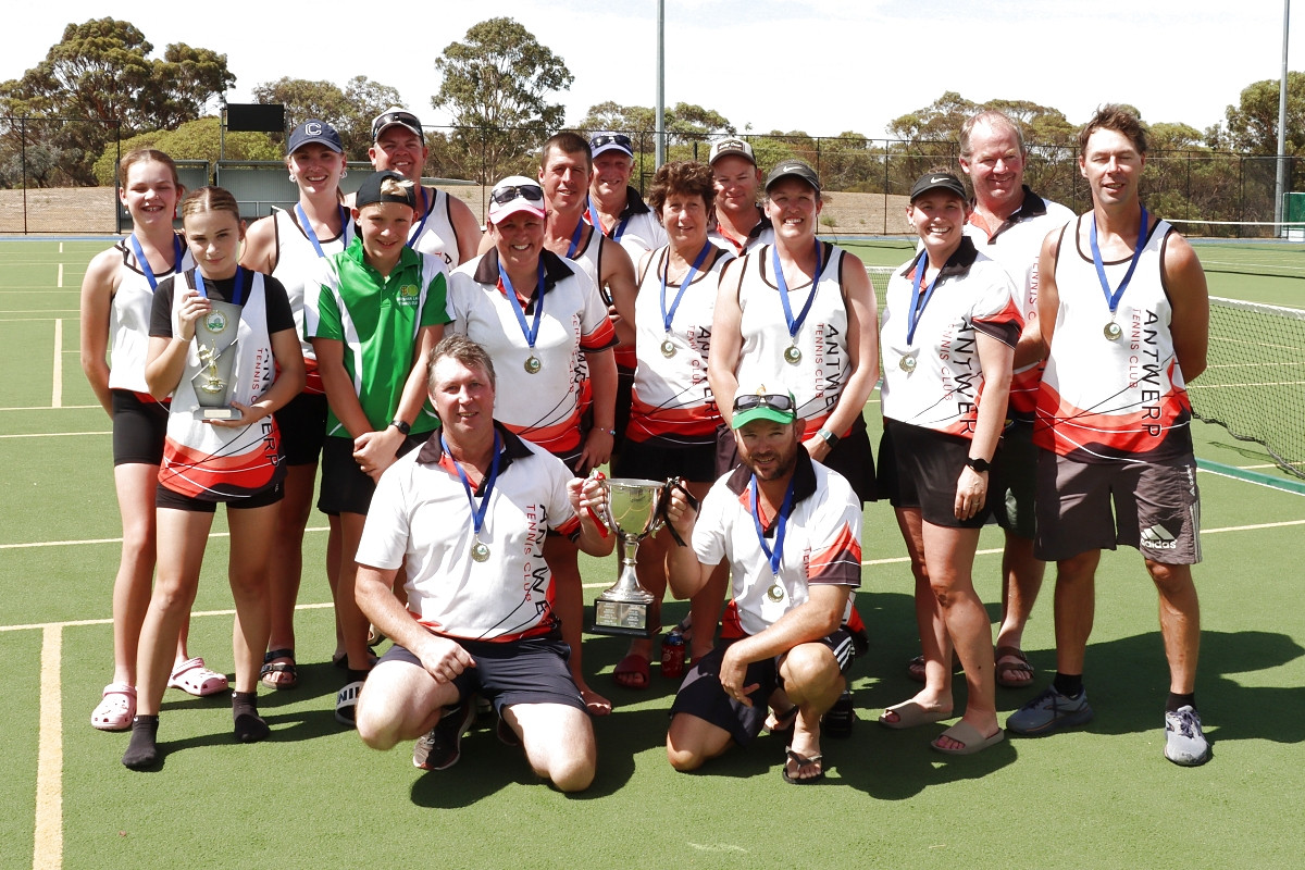 Antwerp, the 2024/2025 Dimboola and District Tennis Association Premiers. Back L-R: Temika Greig, Sienna Avery, Chloe Lehmann, Noah Myerscough (Green shirt), Daniel Greig, Tahlia Avery, Tim Jorgenson, Ash Avery, Heather Jorgenson, Ash Avery, Abbey Greig, Alicia Albrecht, Shane Bond, Simon Albrecht. Front L-R: Nathan Albrecht, Chris Avery.